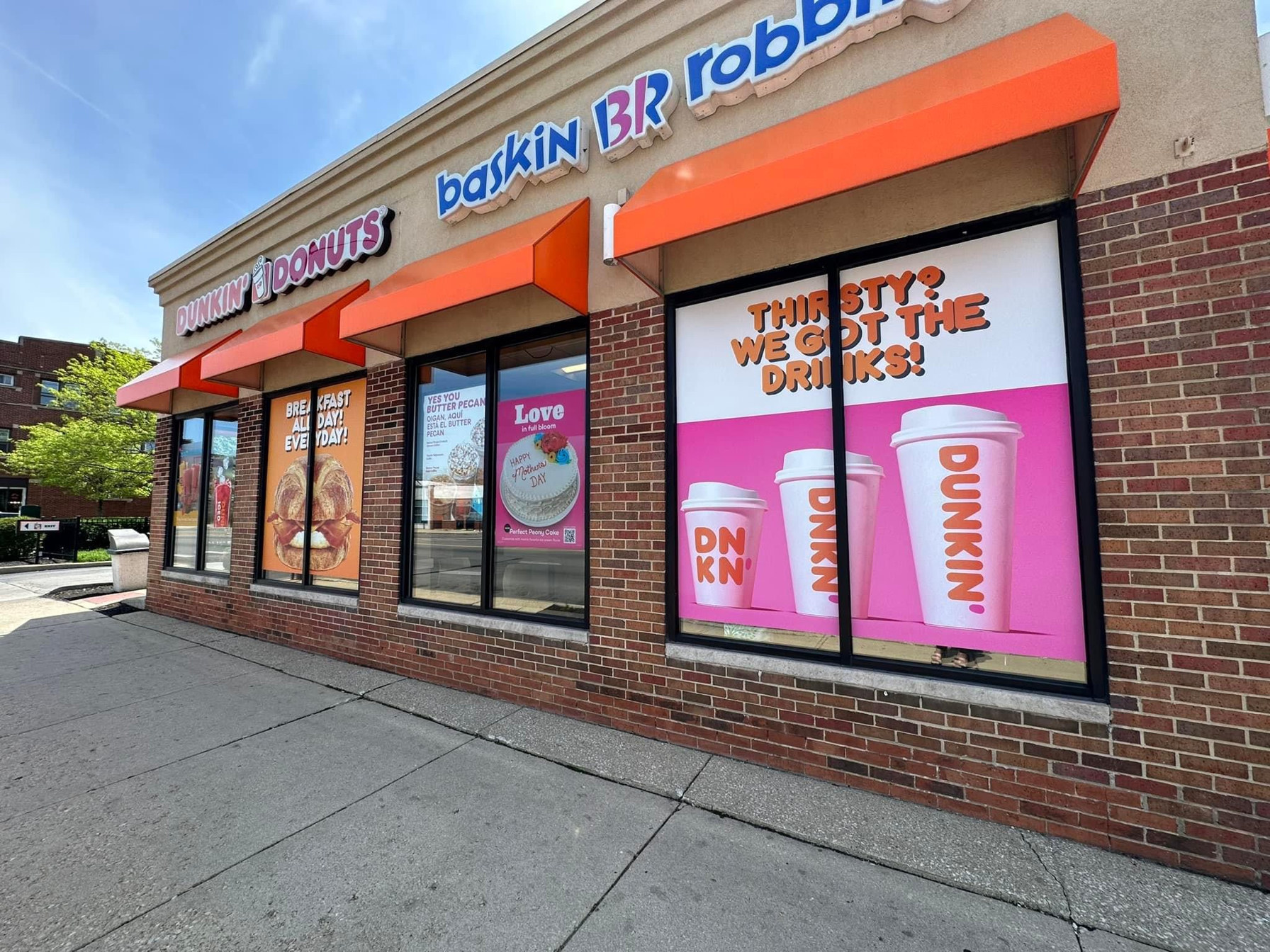 Restaurant and cafe storefront exterior design